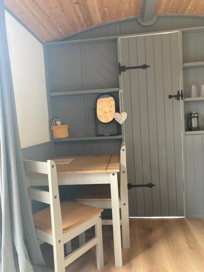 Cefn Crib Cabins 马汉莱斯 外观 照片