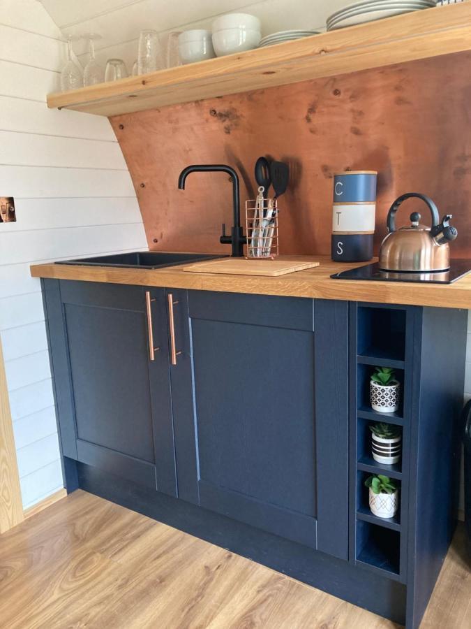 Cefn Crib Cabins 马汉莱斯 外观 照片